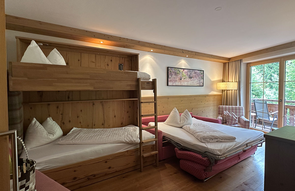 5-Ausflugsziele-in-Königsleiten-Castello-Biohotel-zimmer-kinderzimmer