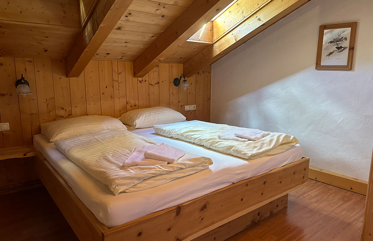 5-Ausflugsziele-in-Neukirchen-beim-Naturdorf-Oberkühnreit-Chalet-bett