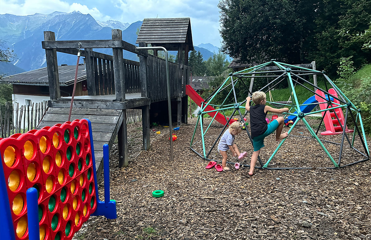 5-Ausflugsziele-in-Neukirchen-beim-Naturdorf-Oberkühnreit-spielplatz