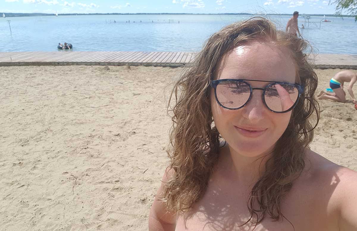 Balaton Ausflug ins Strandbad Gyenesdias am Plattensee strandabschnitt vicky selfie