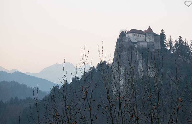 Die-Burg-Bled-und-Luxus-Camping-in-Ljubno-burg-bled-aussicht-vom-hotel
