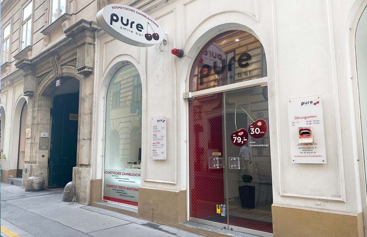 Erfahrungsbericht-Pure-Smile-Bar-in-Wien-eingang