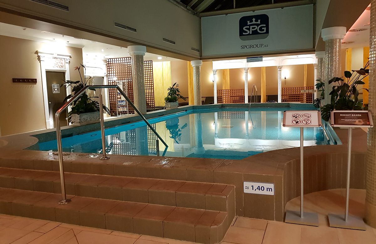 Family und Wellness Hotel Aquapalace Prague wellness pool