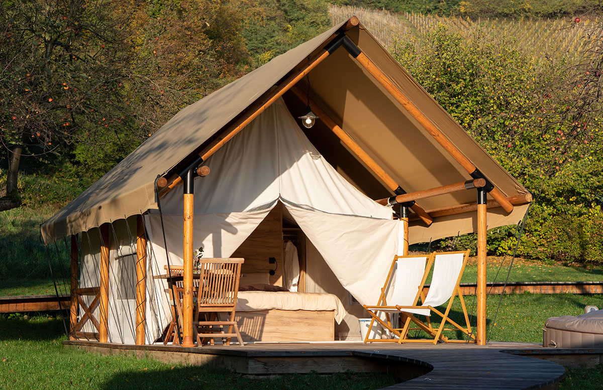 Glamping Resort Chateau Ramsak in Maribor baumhaus camping zelt