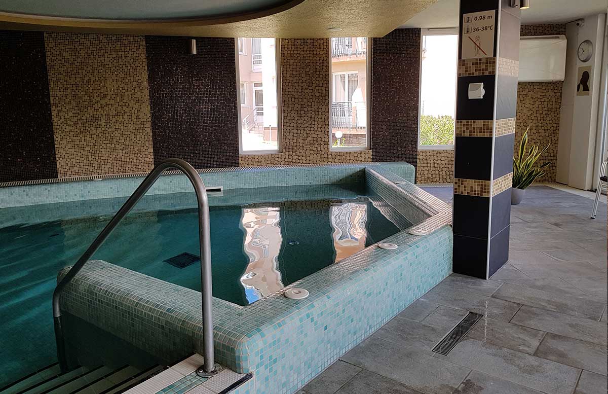 Hotel Europa fit in Heviz poolbereich indoor heilwasser