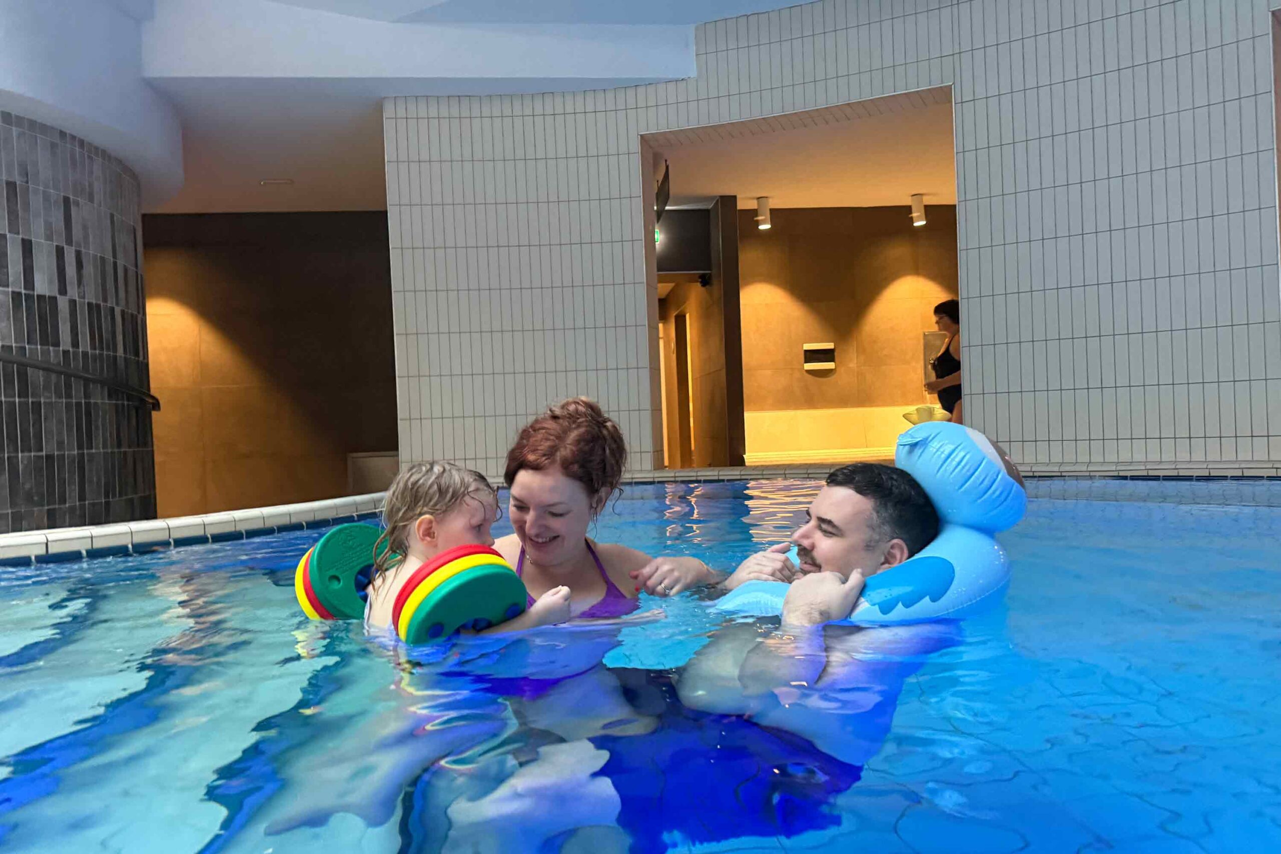 Hotel-Livada-Prestige-und-die-Terme3000-familie-in-pool