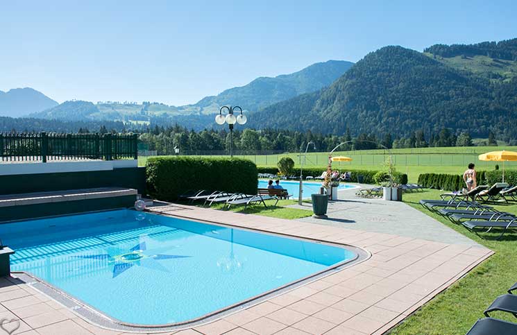 Hotel-Seehof-am-Walchsee-outdoor-pool