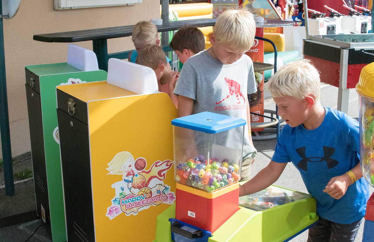 Kindergeburtstag in der Kolariks Luftburg Praterfee automaten