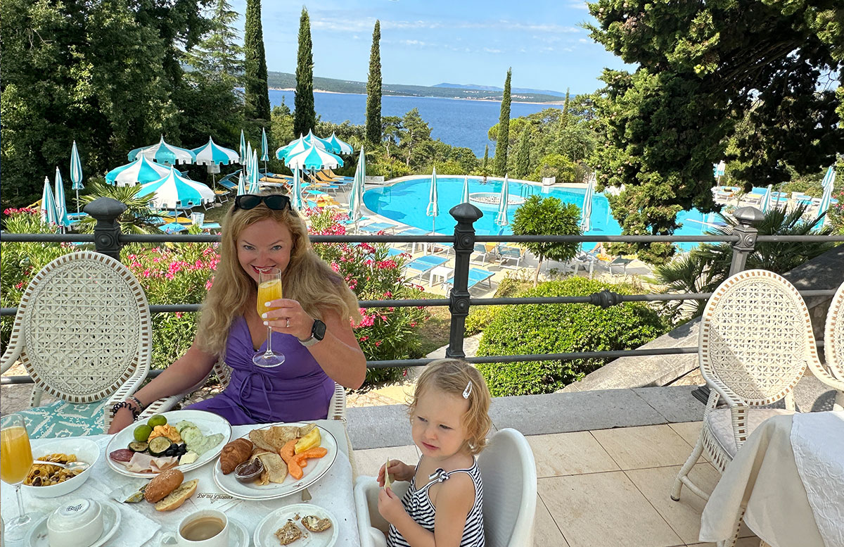 Kvarner-Palace-in-Crikvenica-Kroatien-frühstück