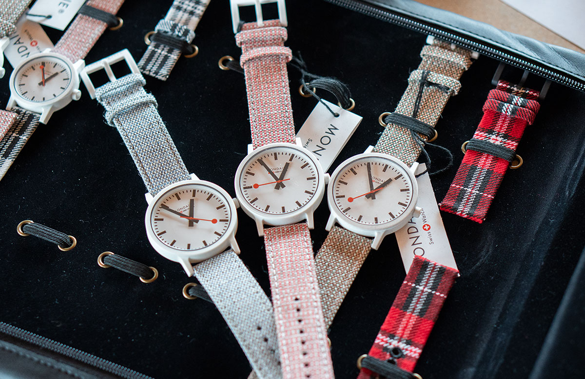 Mondaine-essence-Winter-Uhrenkollektion-2019--verschiedene-armbänder-sommer