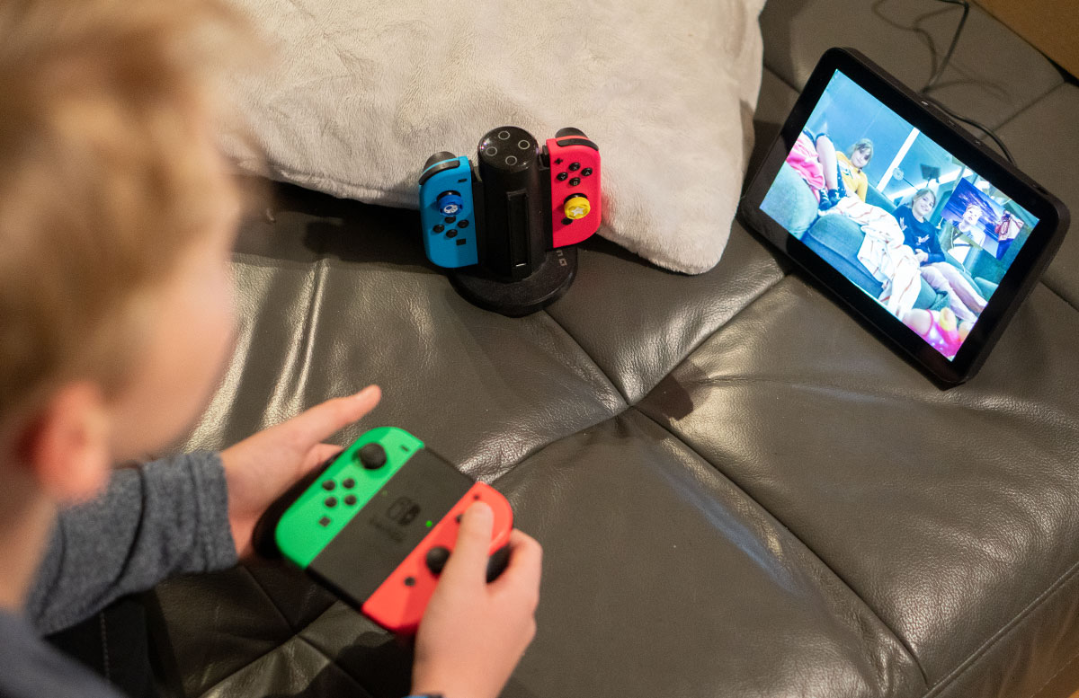 Nintendo-Switch-Online-und-Kirby-Fighters-2-GEWINNSPIEL-spielen-mit-cousinen