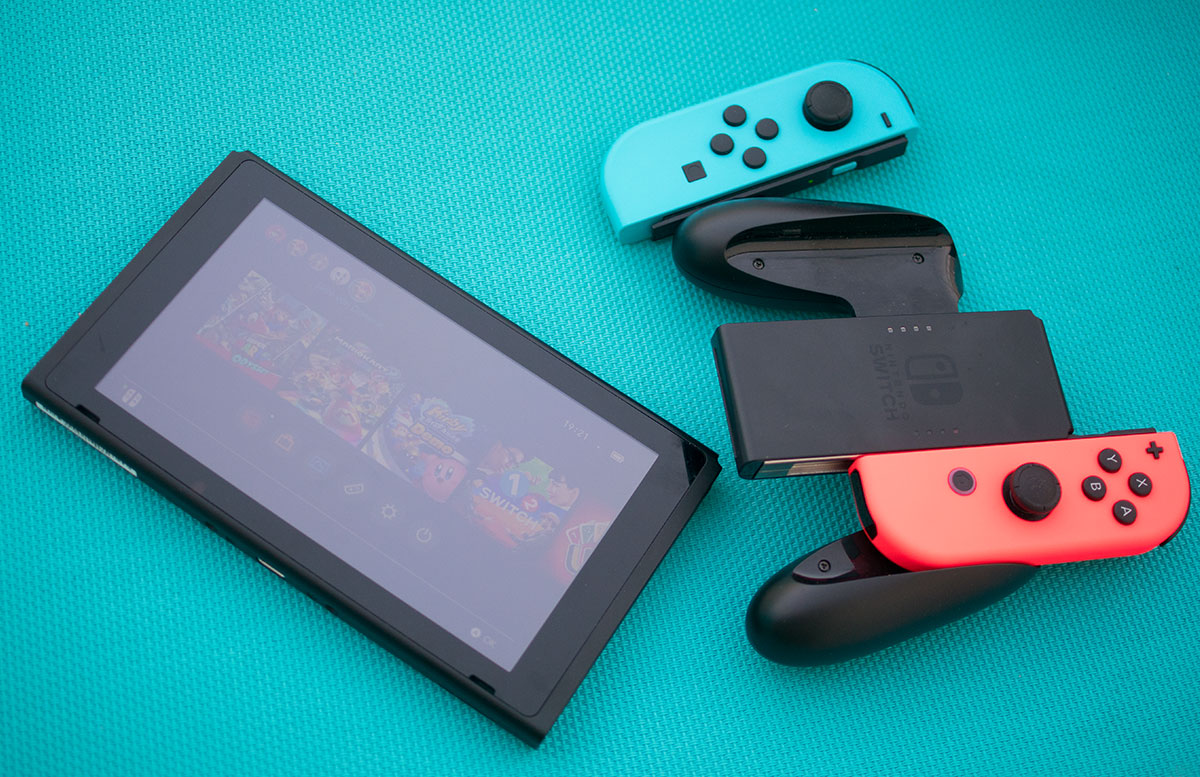 Nintendo Switch - die flexible Spielekonsole handheld modus joy-con controller tablett