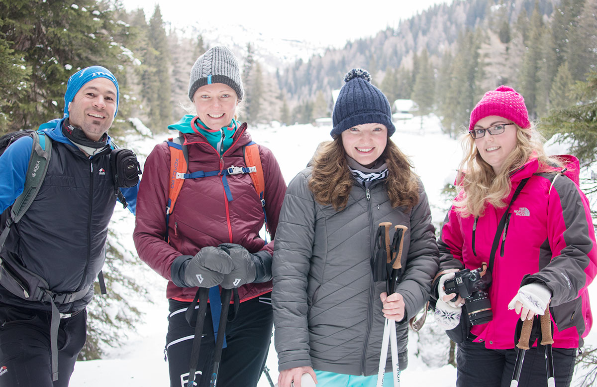 Schneeschuhwanderung zum Obernberger See wandern gruppe