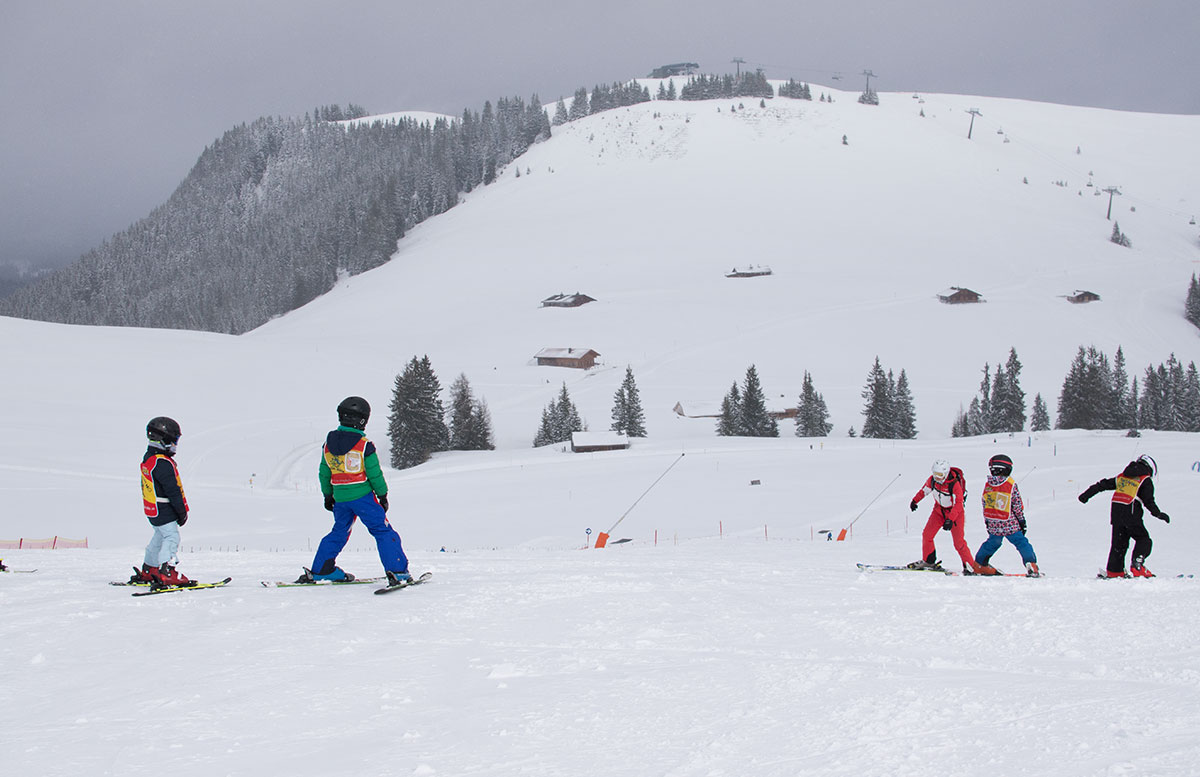 Skifahren-im-Salzburger-Saalachtal-im-Skigebiet-Lofer-skischule-herbst