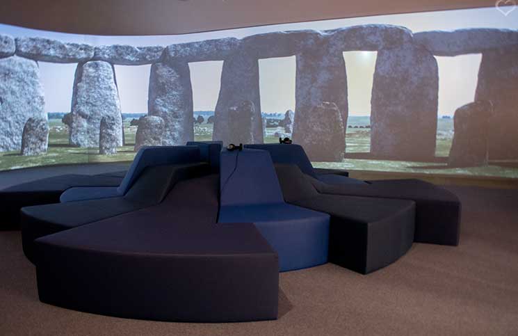 Stonehenge-Ausstellung--stonehenge-25m-lange-Panoramaprojektion