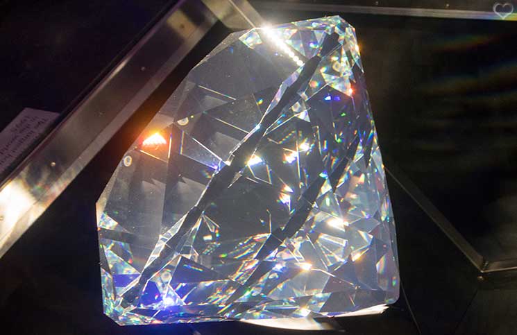 Swarovski-Kristallwelten-der-centenar-kristall