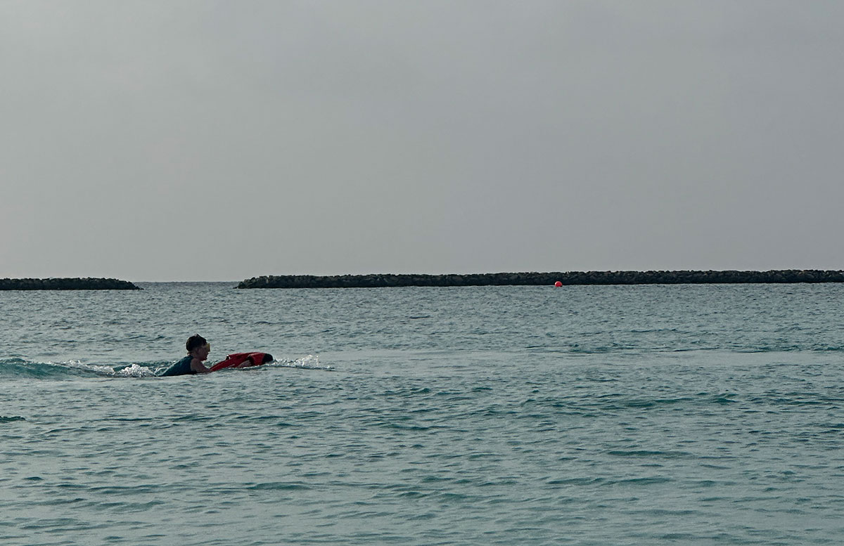 Unsere-Flitterwochen-mit-Baby-im-Amari-Raaya-Malediven-malediven-inseln-seabob-fahren