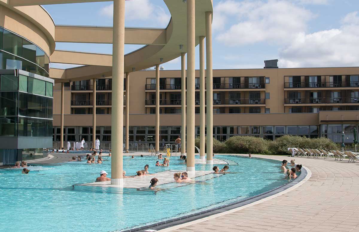 Vamed Vitality World St. Martins Therme outdoorpool