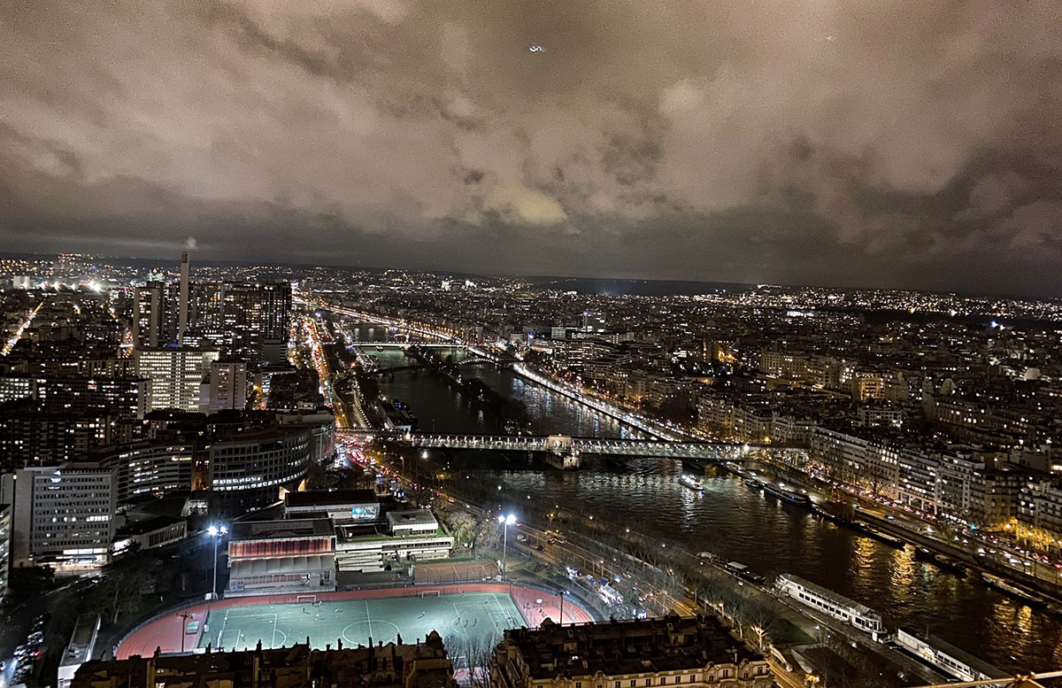tipps-für-paris-eiffelturm-paris-bei-nacht